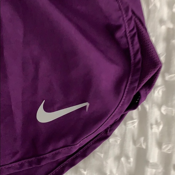 NIKE DRI-FIT RUNNING SHORTS! - Picture 2 of 3